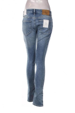 Дамски дънки Calvin Klein Jeans, Размер S, Цвят Син, Цена 81,80 €