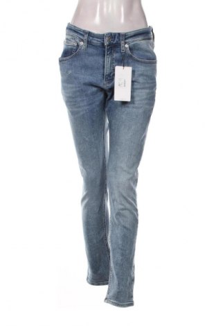 Дамски дънки Calvin Klein Jeans, Размер L, Цвят Син, Цена 86,91 €, #135159679