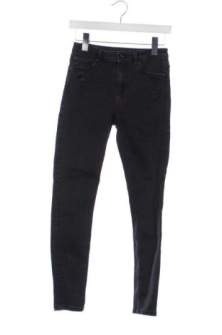 Dámské džíny  Cropp, Velikost S, Barva Černá, Cena  559,00 Kč