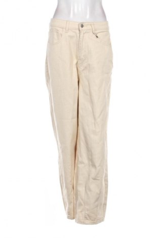 Дамски дънки DAZY, Размер M, Цвят Екрю, Цена 15,27 €