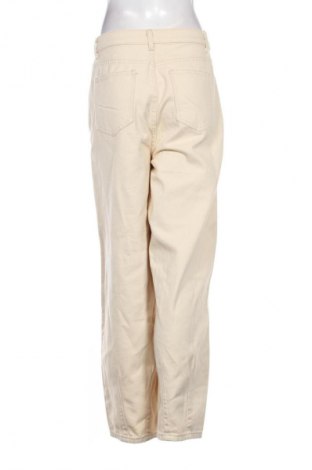 Дамски дънки DAZY, Размер M, Цвят Екрю, Цена 15,27 €