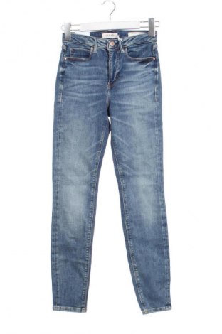 Дамски дънки Guess, Размер XS, Цвят Син, Цена 69,02 €