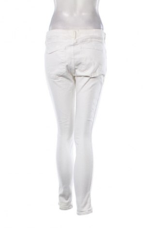 Дамски дънки H&M, Размер XL, Цвят Бял, Цена 4,80 €