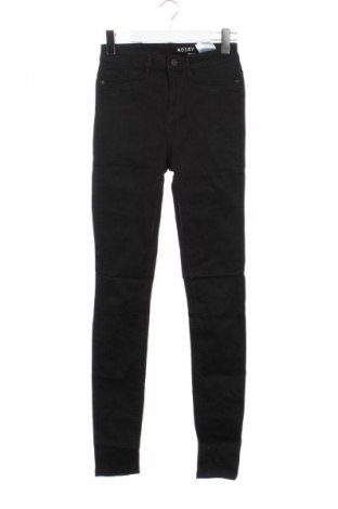 Damskie jeansy Noisy May, Rozmiar XS, Kolor Czarny, Cena 77,99 zł