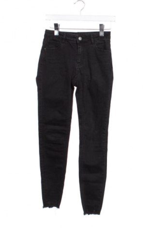 Blugi de femei Reserved, Mărime XS, Culoare Negru, Preț 33,99 Lei
