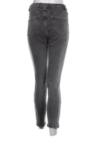 Damen Jeans Stradivarius, Größe S, Farbe Grau, Preis 10,99 €