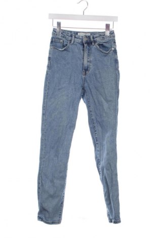 Γυναικείο Τζίν Stradivarius, Μέγεθος XXS, Χρώμα Μπλέ, Τιμή 14,99 €