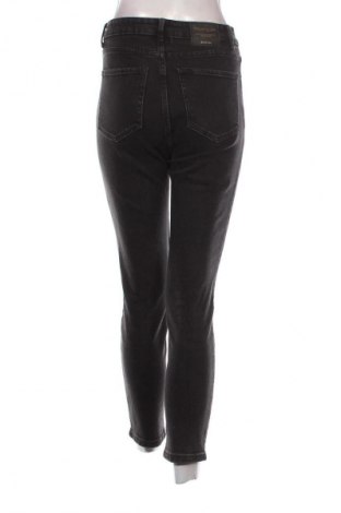 Дамски дънки Stradivarius, Размер S, Цвят Черен, Цена 8,69 €