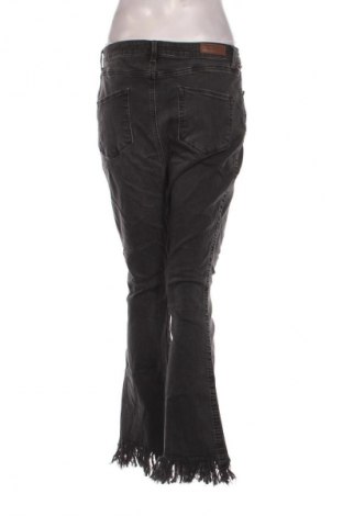 Дамски дънки United Colors Of Benetton, Размер M, Цвят Черен, Цена 11,75 €