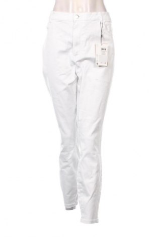 Дамски дънки Vero Moda, Размер XXL, Цвят Бял, Цена 21,47 €