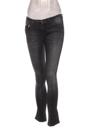 Дамски дънки Wrangler, Размер M, Цвят Сив, Цена 8,69 €