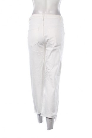 Γυναικείο Τζίν Zara, Μέγεθος S, Χρώμα Λευκό, Τιμή 13,99 €
