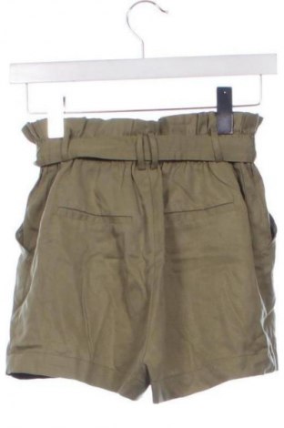 Dámské kraťasy  Bershka, Velikost XS, Barva Zelená, Cena  179,00 Kč