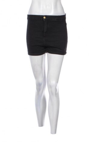 Дамски къс панталон Cropp, Размер S, Цвят Черен, Цена 8,18 €