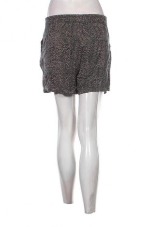 Дамски къс панталон H&M, Размер M, Цвят Многоцветен, Цена 10,00 €