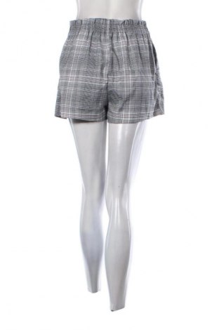 Pantaloni scurți de femei H&M Divided, Mărime S, Culoare Multicolor, Preț 28,99 Lei