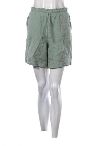 Pantaloni scurți de femei LC Waikiki, Mărime S, Culoare Verde, Preț 44,99 Lei