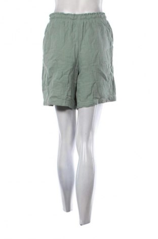 Pantaloni scurți de femei LC Waikiki, Mărime S, Culoare Verde, Preț 44,99 Lei
