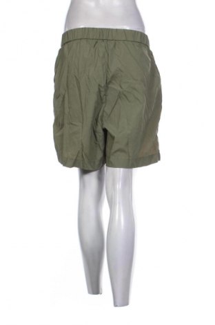 Дамски къс панталон Lindex, Размер M, Цвят Зелен, Цена 9,70 €