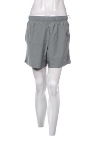 Γυναικείο κοντό παντελόνι Nike, Μέγεθος S, Χρώμα Πράσινο, Τιμή 17,99 €