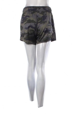 Pantaloni scurți de femei Nike, Mărime S, Culoare Multicolor, Preț 129,48 Lei