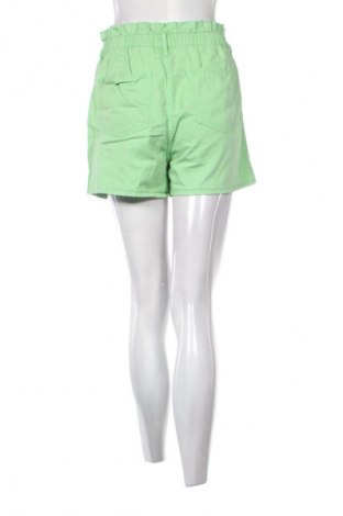 Pantaloni scurți de femei Sinsay, Mărime M, Culoare Verde, Preț 30,99 Lei
