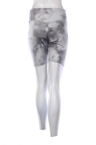 Дамски клин Nike, Размер S, Цвят Многоцветен, Цена 16,36 €