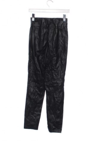 Damskie skórzane spodnie Guess, Rozmiar XS, Kolor Czarny, Cena 257,99 zł