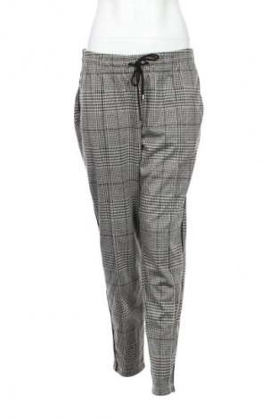 Дамски панталон C&A, Размер XL, Цвят Многоцветен, Цена 4,09 €