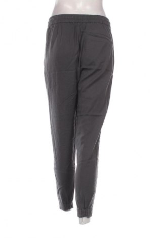 Dámské kalhoty  H&M L.O.G.G., Velikost M, Barva Šedá, Cena  169,00 Kč