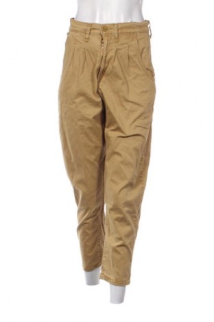 Дамски панталон Levi's, Размер S, Цвят Бежов, Цена 32,21 €