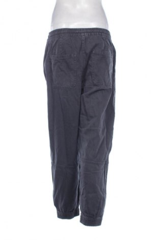 Дамски панталон Pull&Bear, Размер XL, Цвят Сив, Цена 10,22 €