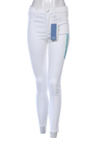Дамски панталон Sinsay, Размер M, Цвят Бял, Цена 15,84 €