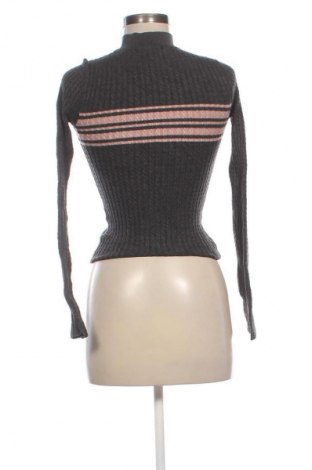 Dámský svetr Bershka, Velikost XS, Barva Vícebarevné, Cena  289,00 Kč