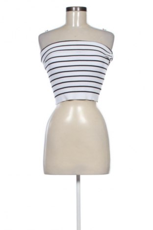 Γυναικείο τοπ Fb Sister, Μέγεθος M, Χρώμα Πολύχρωμο, Τιμή 8,00 €