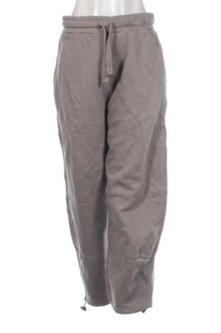 Дамско спортно долнище Bershka, Размер S, Цвят Сив, Цена 18,40 €