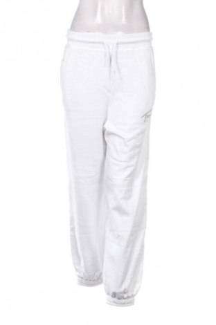 Дамско спортно долнище Tommy Jeans, Размер S, Цвят Бял, Цена 50,10 €