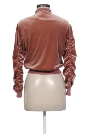 Дамско яке Bershka, Размер XS, Цвят Пепел от рози, Цена 7,66 €