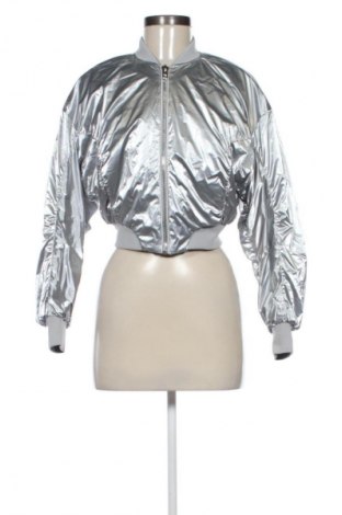 Γυναικείο μπουφάν Bershka, Μέγεθος XS, Χρώμα Ασημί, Τιμή 25,00 €