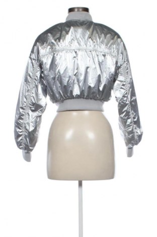Γυναικείο μπουφάν Bershka, Μέγεθος XS, Χρώμα Ασημί, Τιμή 25,00 €