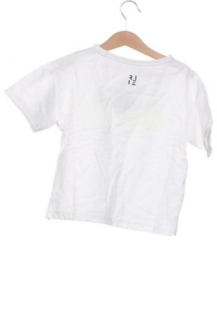 Детска тениска Reserved, Размер 3-4y/ 104-110 см, Цвят Бял, Цена 4,09 €