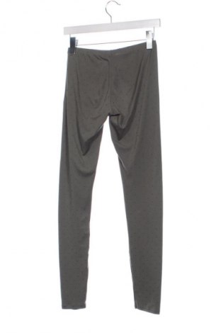 Kinderlegging Sisley, Größe 14-15y/ 168-170 cm, Farbe Grün, Preis € 8,99