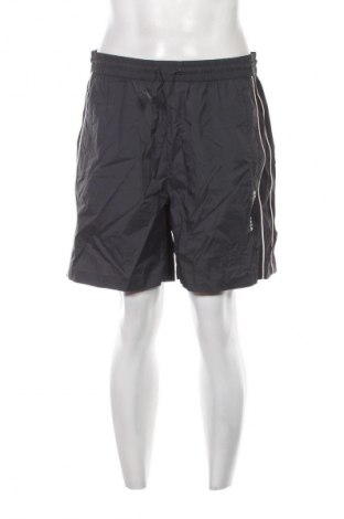 Pánské kraťasy Calvin Klein Jeans, Velikost L, Barva Šedá, Cena  2 049,00 Kč, #135159087