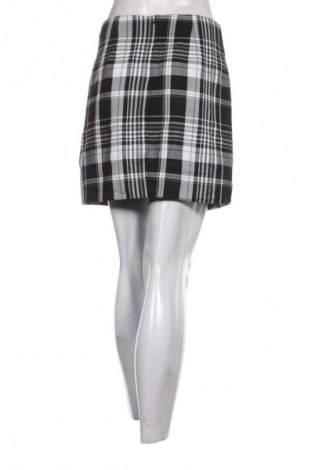 Пола Amisu, Размер M, Цвят Многоцветен, Цена 5,00 €