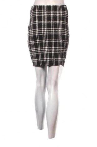 Пола Amisu, Размер S, Цвят Многоцветен, Цена 2,04 €