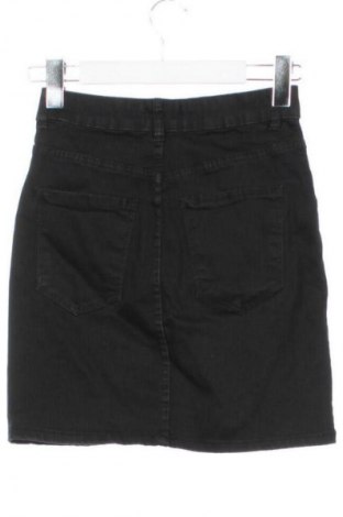 Пола Bershka, Размер XS, Цвят Черен, Цена 11,24 €