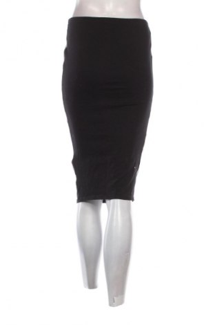 Пола Bershka, Размер M, Цвят Черен, Цена 6,13 €