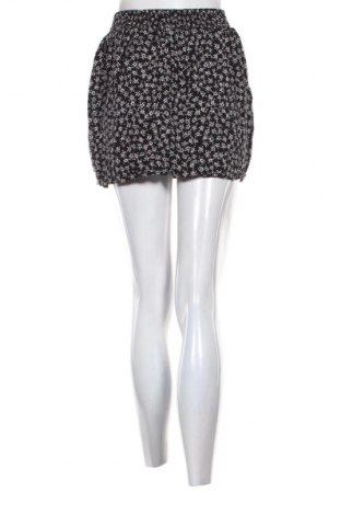 Пола H&M Divided, Размер S, Цвят Многоцветен, Цена 10,22 €