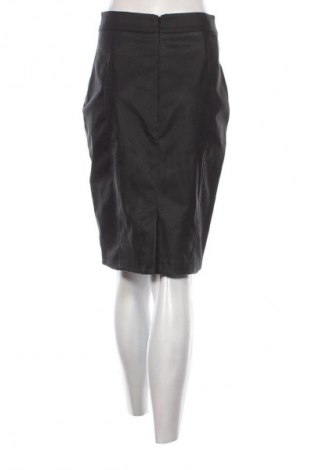 Пола Junona, Размер M, Цвят Черен, Цена 11,75 €