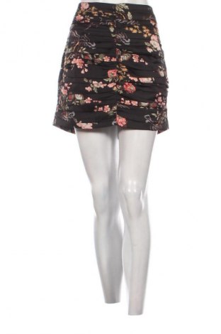 Пола Mango, Размер M, Цвят Многоцветен, Цена 9,20 €